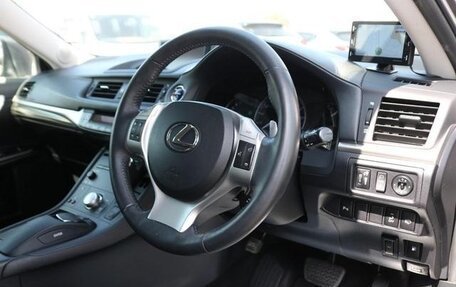 Lexus CT I рестайлинг, 2013 год, 1 230 000 рублей, 6 фотография