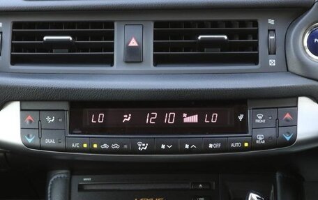 Lexus CT I рестайлинг, 2013 год, 1 230 000 рублей, 16 фотография