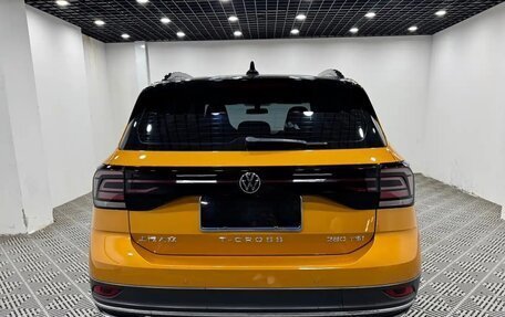 Volkswagen T-Cross I, 2023 год, 1 595 000 рублей, 5 фотография