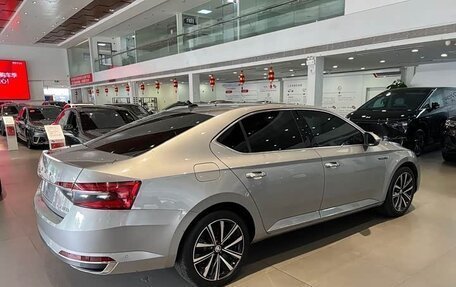 Skoda Superb III рестайлинг, 2023 год, 1 775 000 рублей, 5 фотография