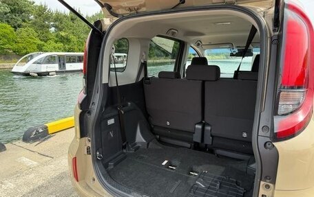 Toyota Sienta, 2023 год, 1 129 008 рублей, 21 фотография
