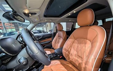 MINI Clubman, 2023 год, 2 100 000 рублей, 8 фотография