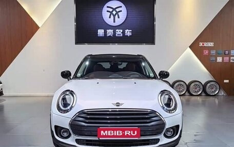 MINI Clubman, 2023 год, 2 100 000 рублей, 2 фотография