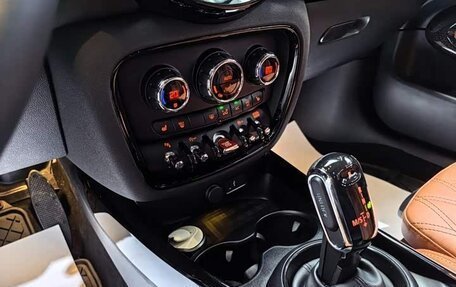 MINI Clubman, 2023 год, 2 100 000 рублей, 12 фотография