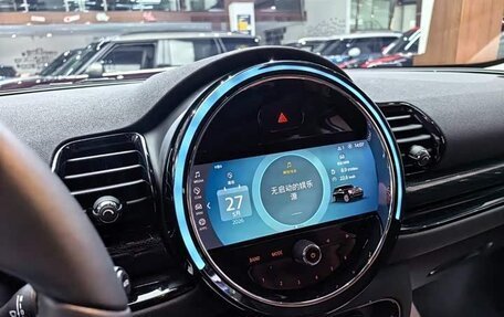MINI Clubman, 2023 год, 2 100 000 рублей, 11 фотография