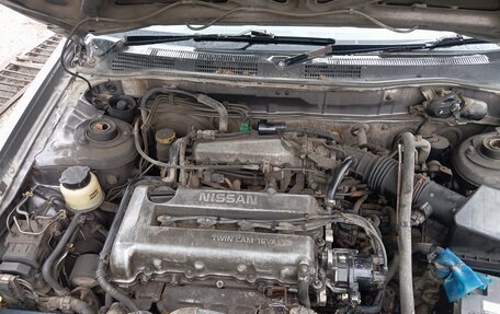 Nissan Avenir II, 2000 год, 184 000 рублей, 7 фотография