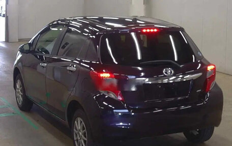 Toyota Vitz, 2016 год, 800 000 рублей, 3 фотография