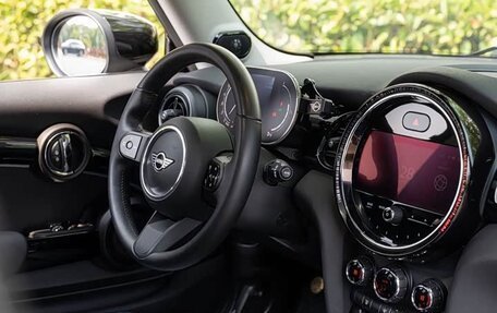 MINI Hatch, 2022 год, 1 800 000 рублей, 9 фотография