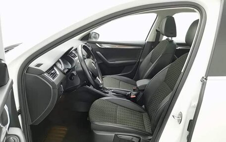 Skoda Octavia, 2018 год, 1 350 000 рублей, 2 фотография