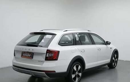 Skoda Octavia, 2018 год, 1 350 000 рублей, 3 фотография