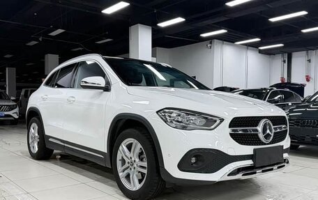 Mercedes-Benz GLA, 2022 год, 2 430 000 рублей, 3 фотография