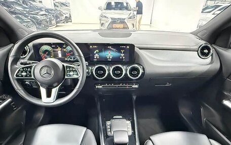 Mercedes-Benz GLA, 2022 год, 2 430 000 рублей, 4 фотография