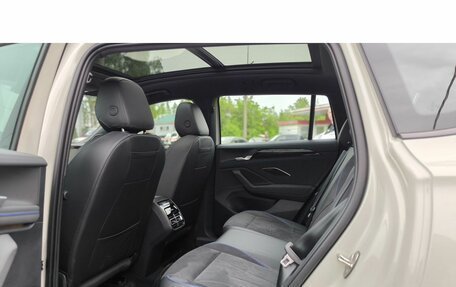 Volkswagen Tiguan, 2026 год, 5 260 000 рублей, 14 фотография