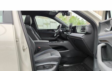 Volkswagen Tiguan, 2026 год, 5 260 000 рублей, 21 фотография