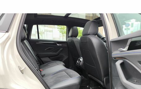 Volkswagen Tiguan, 2026 год, 5 260 000 рублей, 29 фотография