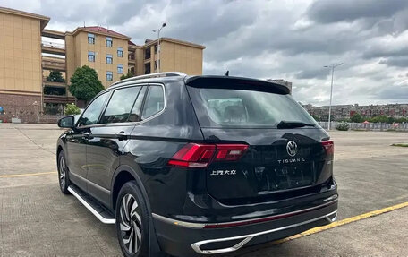 Volkswagen Tiguan II, 2023 год, 2 600 600 рублей, 4 фотография
