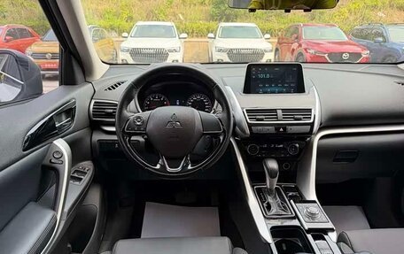 Mitsubishi Eclipse Cross, 2022 год, 1 740 000 рублей, 7 фотография
