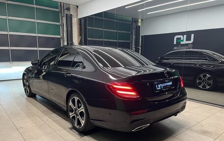 Mercedes-Benz E-Класс, 2016 год, 3 250 000 рублей, 4 фотография