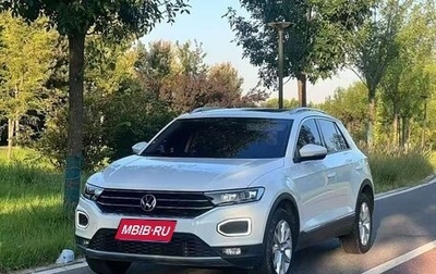 Volkswagen T-Roc I, 2023 год, 1 350 000 рублей, 1 фотография