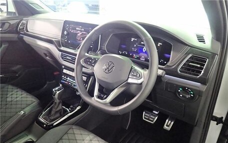 Volkswagen T-Cross I, 2023 год, 1 100 000 рублей, 13 фотография