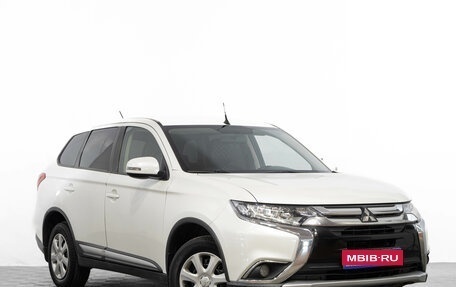 Mitsubishi Outlander III рестайлинг 3, 2015 год, 1 699 000 рублей, 1 фотография