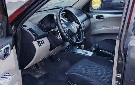 Mitsubishi Pajero Sport II рестайлинг, 2012 год, 1 250 000 рублей, 13 фотография