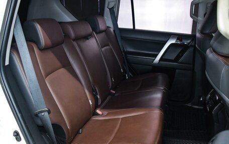 Toyota Land Cruiser Prado 150 рестайлинг 2, 2016 год, 4 599 000 рублей, 9 фотография