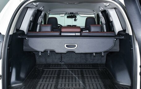 Toyota Land Cruiser Prado 150 рестайлинг 2, 2016 год, 4 599 000 рублей, 29 фотография