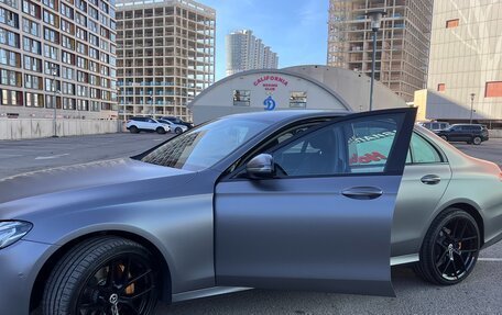 Mercedes-Benz E-Класс, 2019 год, 3 900 000 рублей, 7 фотография