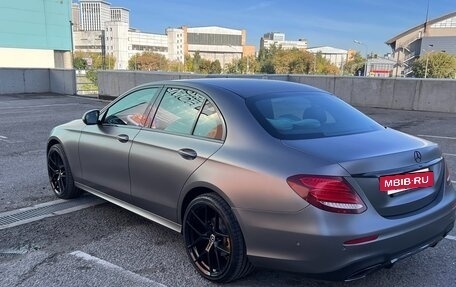 Mercedes-Benz E-Класс, 2019 год, 3 900 000 рублей, 13 фотография