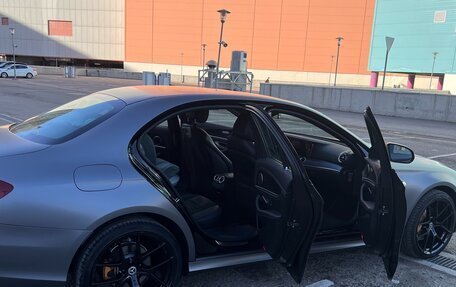 Mercedes-Benz E-Класс, 2019 год, 3 900 000 рублей, 21 фотография
