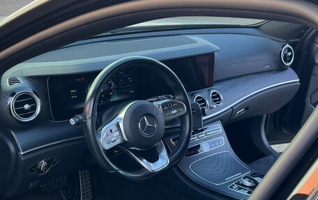Mercedes-Benz E-Класс, 2019 год, 3 900 000 рублей, 20 фотография
