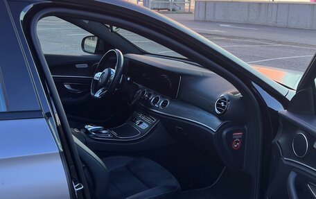 Mercedes-Benz E-Класс, 2019 год, 3 900 000 рублей, 16 фотография