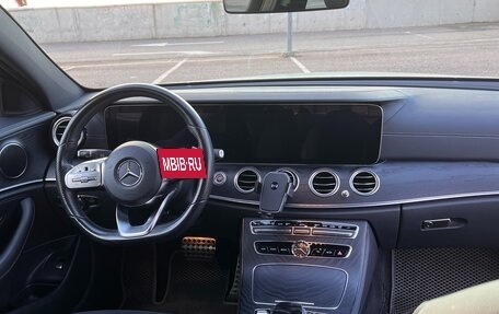 Mercedes-Benz E-Класс, 2019 год, 3 900 000 рублей, 18 фотография