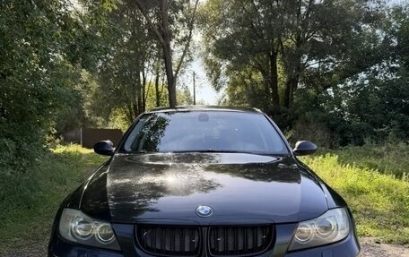 BMW 3 серия, 2007 год, 1 050 000 рублей, 1 фотография