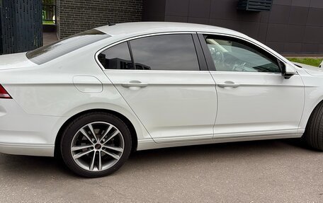 Volkswagen Passat B8 рестайлинг, 2018 год, 1 900 000 рублей, 2 фотография