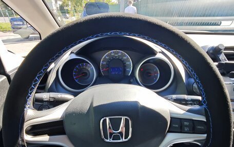 Honda Fit III, 2011 год, 870 000 рублей, 17 фотография