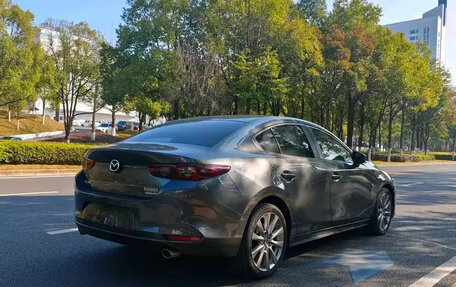 Mazda 3, 2022 год, 1 400 000 рублей, 4 фотография