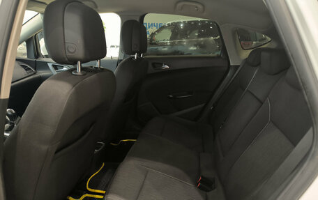 Opel Astra J, 2012 год, 685 000 рублей, 16 фотография