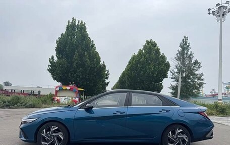 Hyundai Elantra, 2023 год, 1 320 000 рублей, 4 фотография