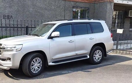 Toyota Land Cruiser 200, 2015 год, 6 500 000 рублей, 2 фотография