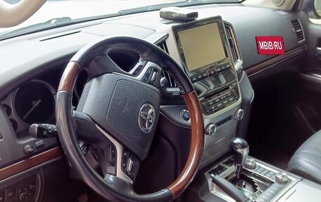 Toyota Land Cruiser 200, 2015 год, 6 500 000 рублей, 14 фотография