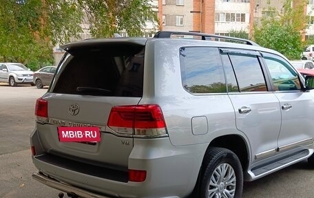 Toyota Land Cruiser 200, 2015 год, 6 500 000 рублей, 7 фотография