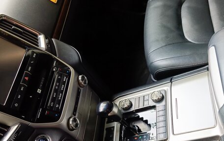 Toyota Land Cruiser 200, 2015 год, 6 500 000 рублей, 16 фотография