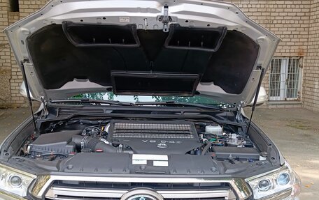 Toyota Land Cruiser 200, 2015 год, 6 500 000 рублей, 23 фотография