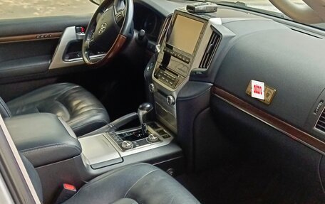 Toyota Land Cruiser 200, 2015 год, 6 500 000 рублей, 21 фотография