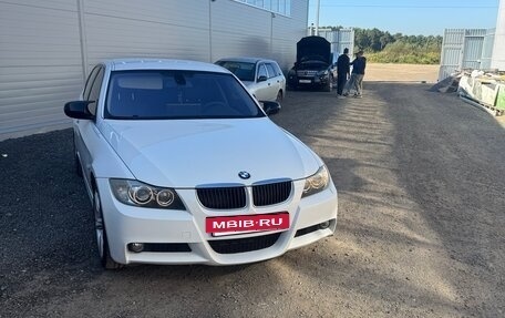 BMW 3 серия, 2008 год, 1 200 000 рублей, 8 фотография