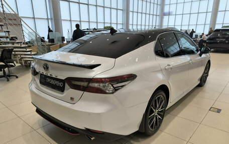 Toyota Camry, 2021 год, 3 350 000 рублей, 9 фотография