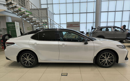 Toyota Camry, 2021 год, 3 350 000 рублей, 8 фотография
