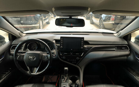 Toyota Camry, 2021 год, 3 350 000 рублей, 18 фотография
